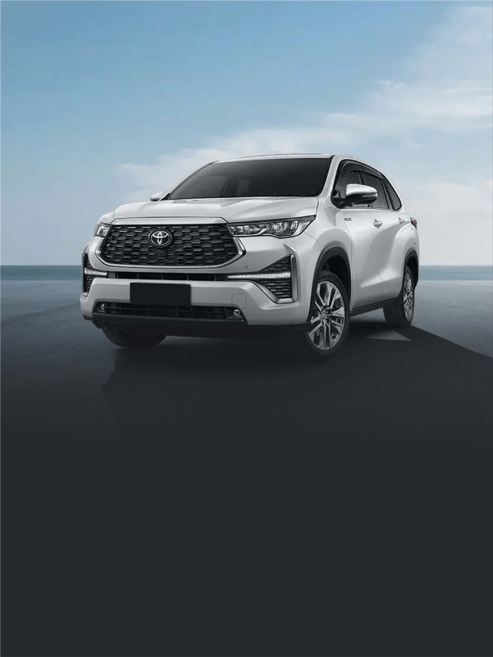 960x1279 Innova Hycross Wallpaper
