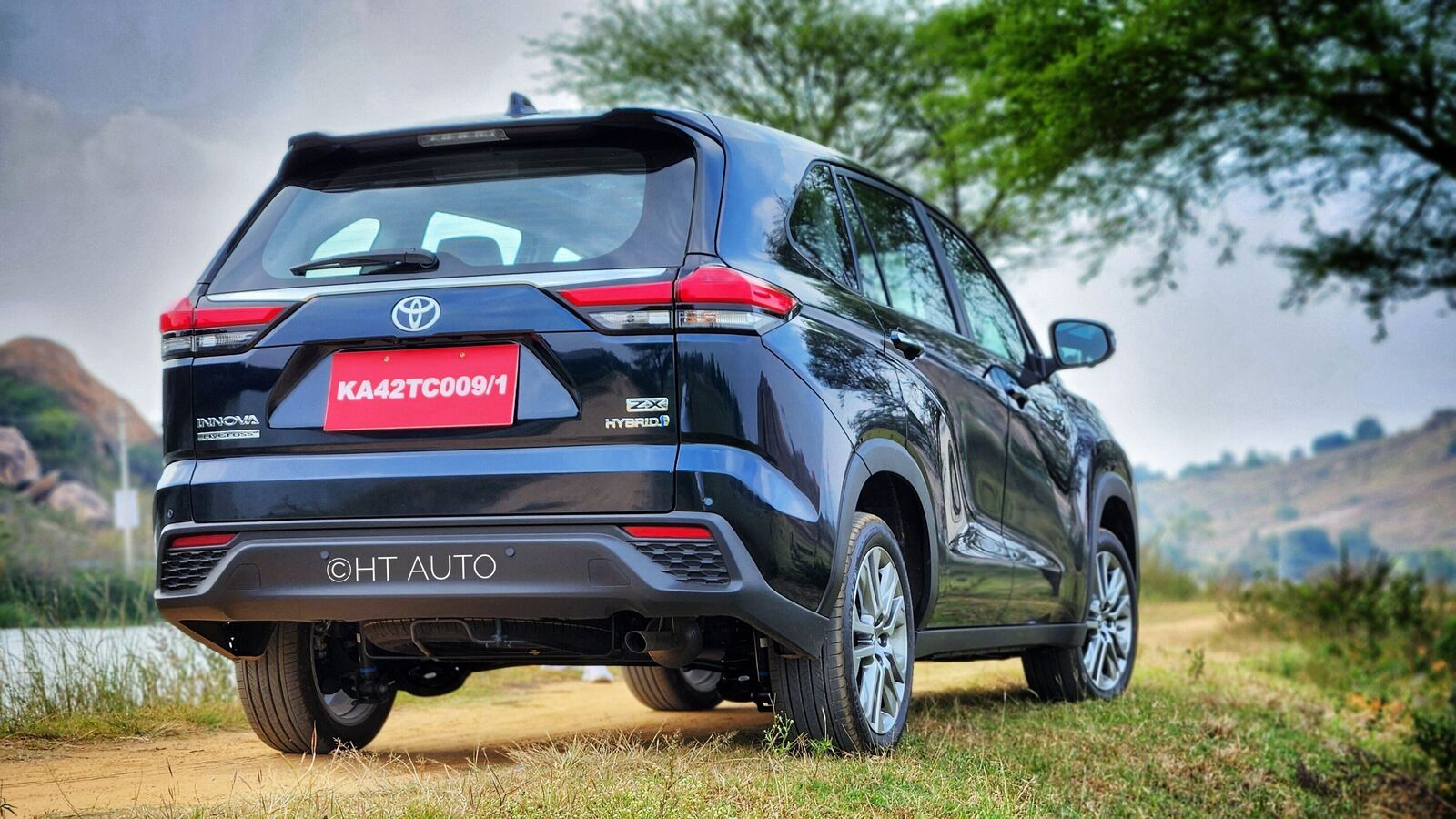 1600x900 Toyota Innova HyCross MPV Booking Halted For Top End Hybrid Variants Again