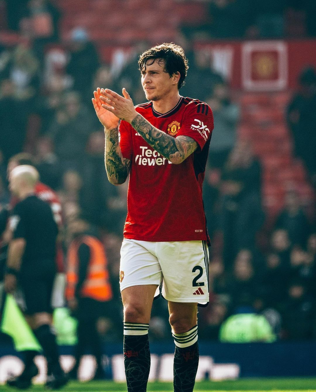 1080x1341 Victor Lindelof