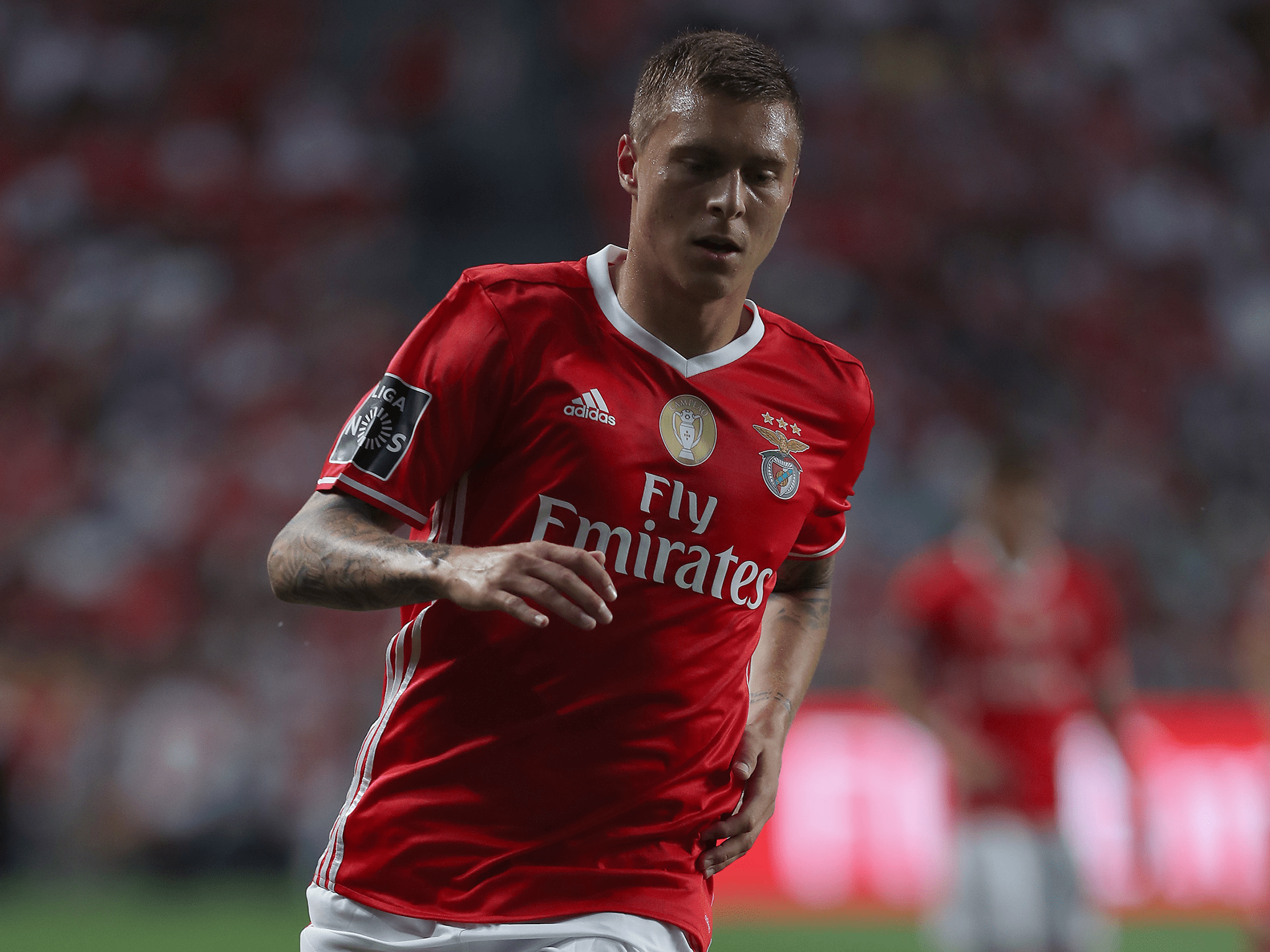 2048x1536 Manchester United transfer news: Victor Lindelof left out of Benfica squad, Morgan Schneiderlin has foreign suitors