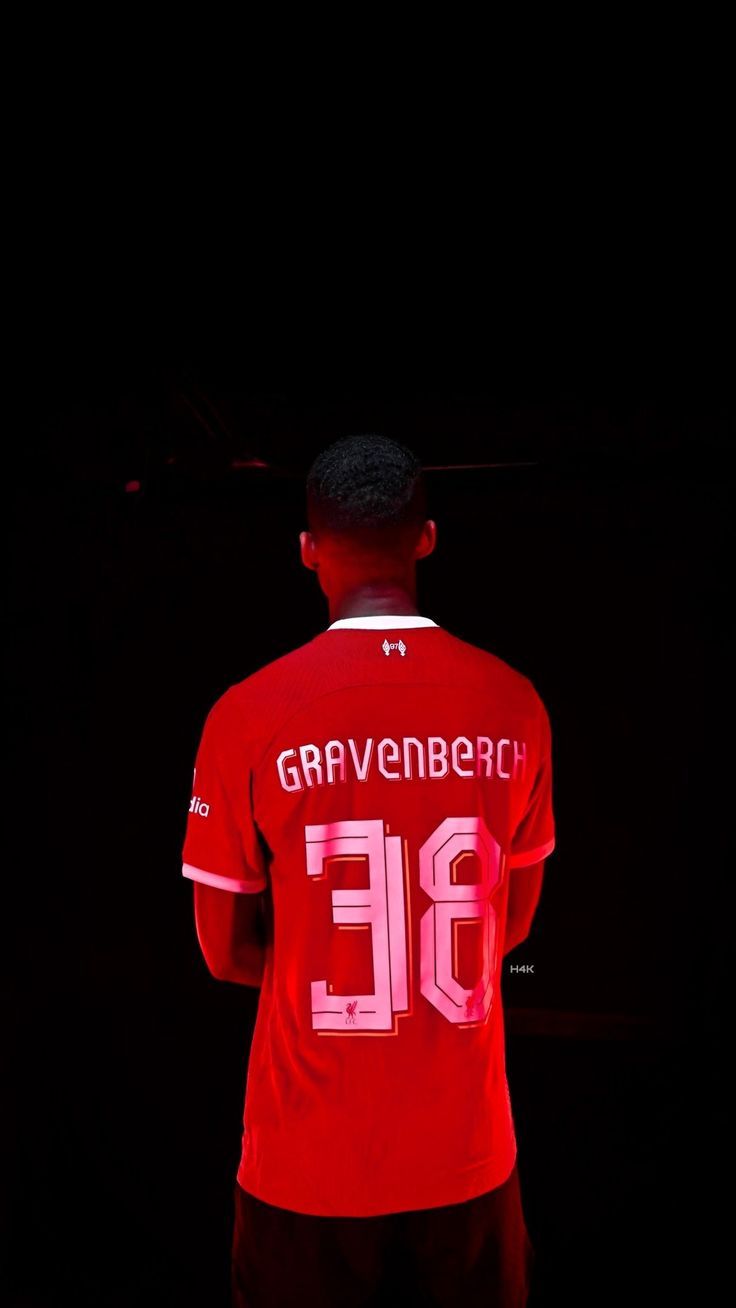 736x1308 Ryan Gravenberch