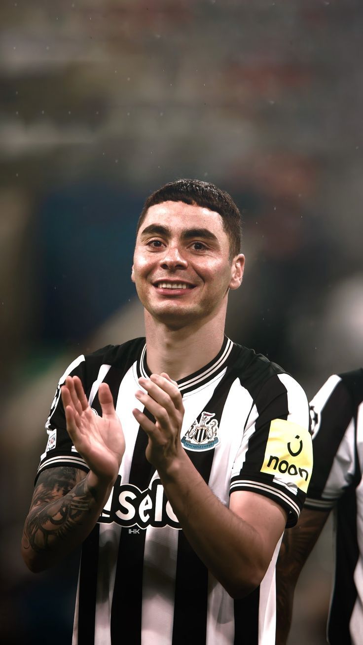 736x1308 Miguel Almirón