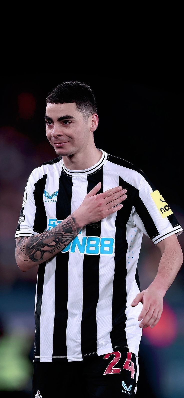 736x1593 Miguel Almirón Wallpaper