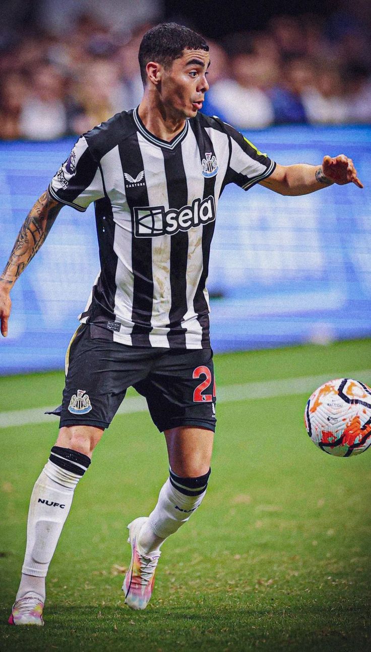736x1292 Miguel Almirón