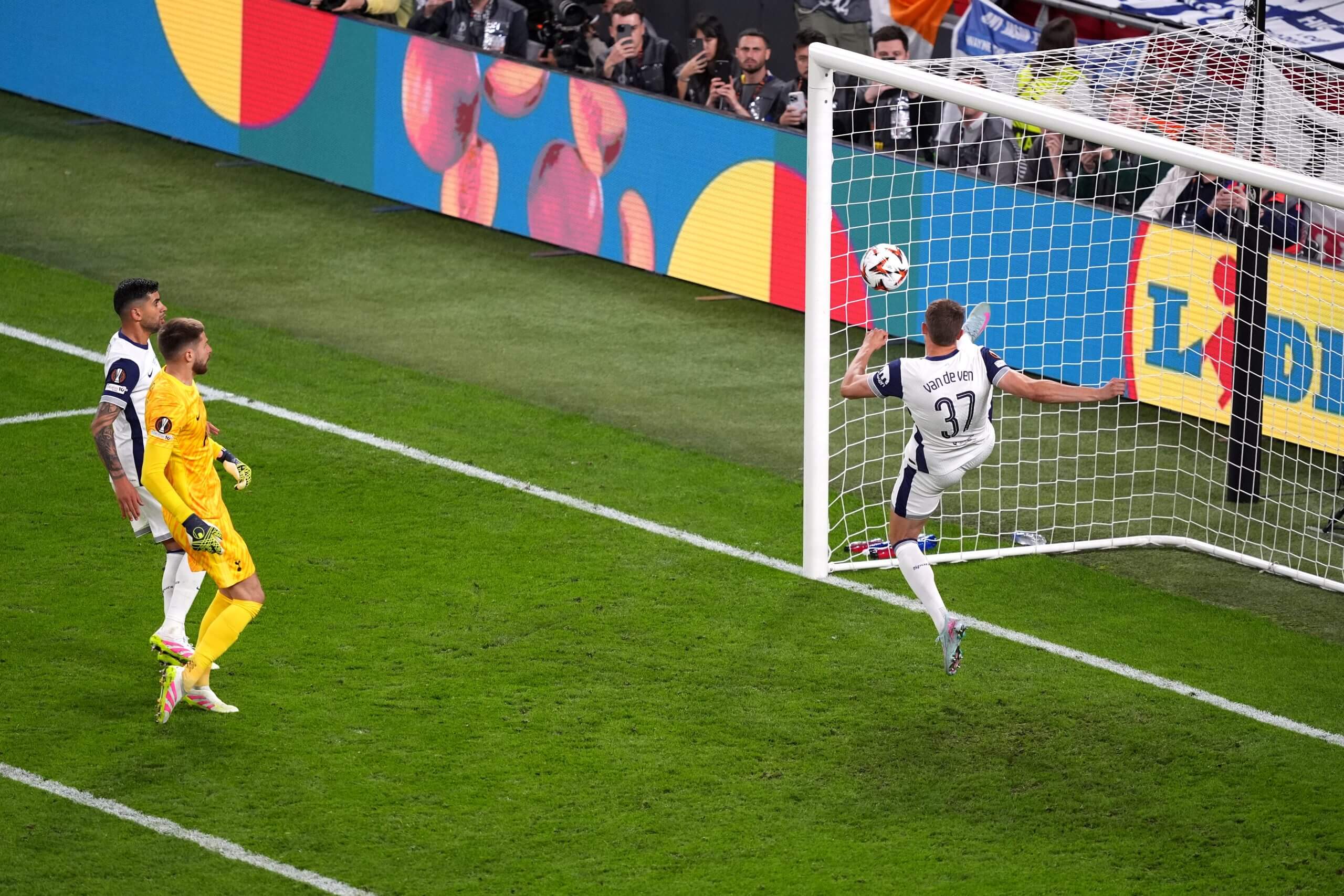 2560x1707 An Appreciation Of Micky Van De Ven And Cristian Romero, Tottenham's Europa League Winning Rocks