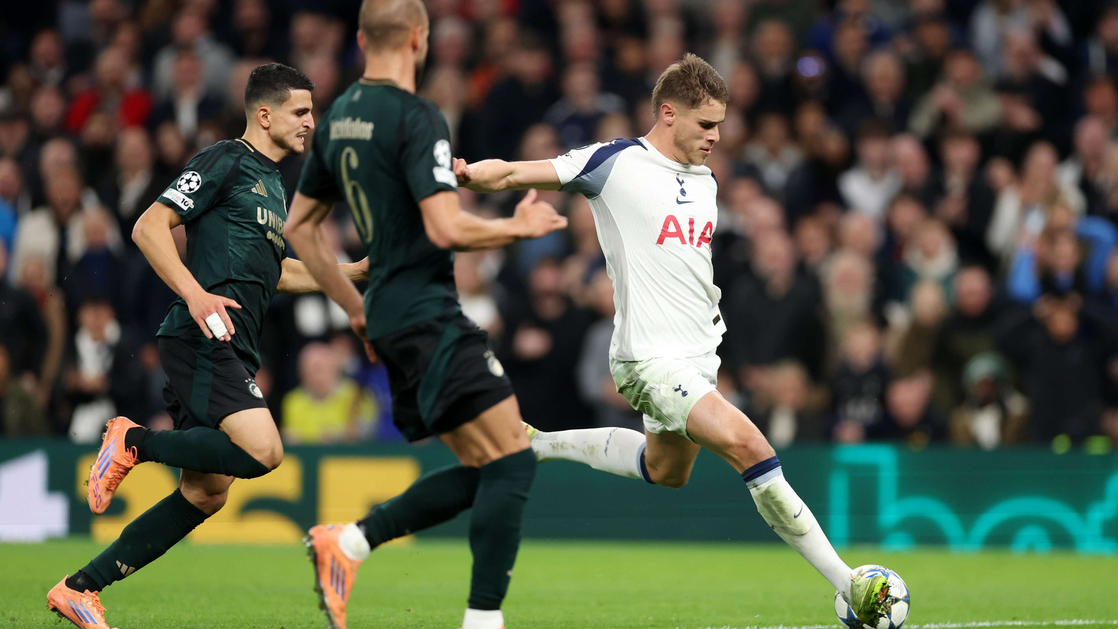 3840x2160 It exploded!' van de Ven admits he might never score a better goal than 'viral' Champions League effort for Tottenham