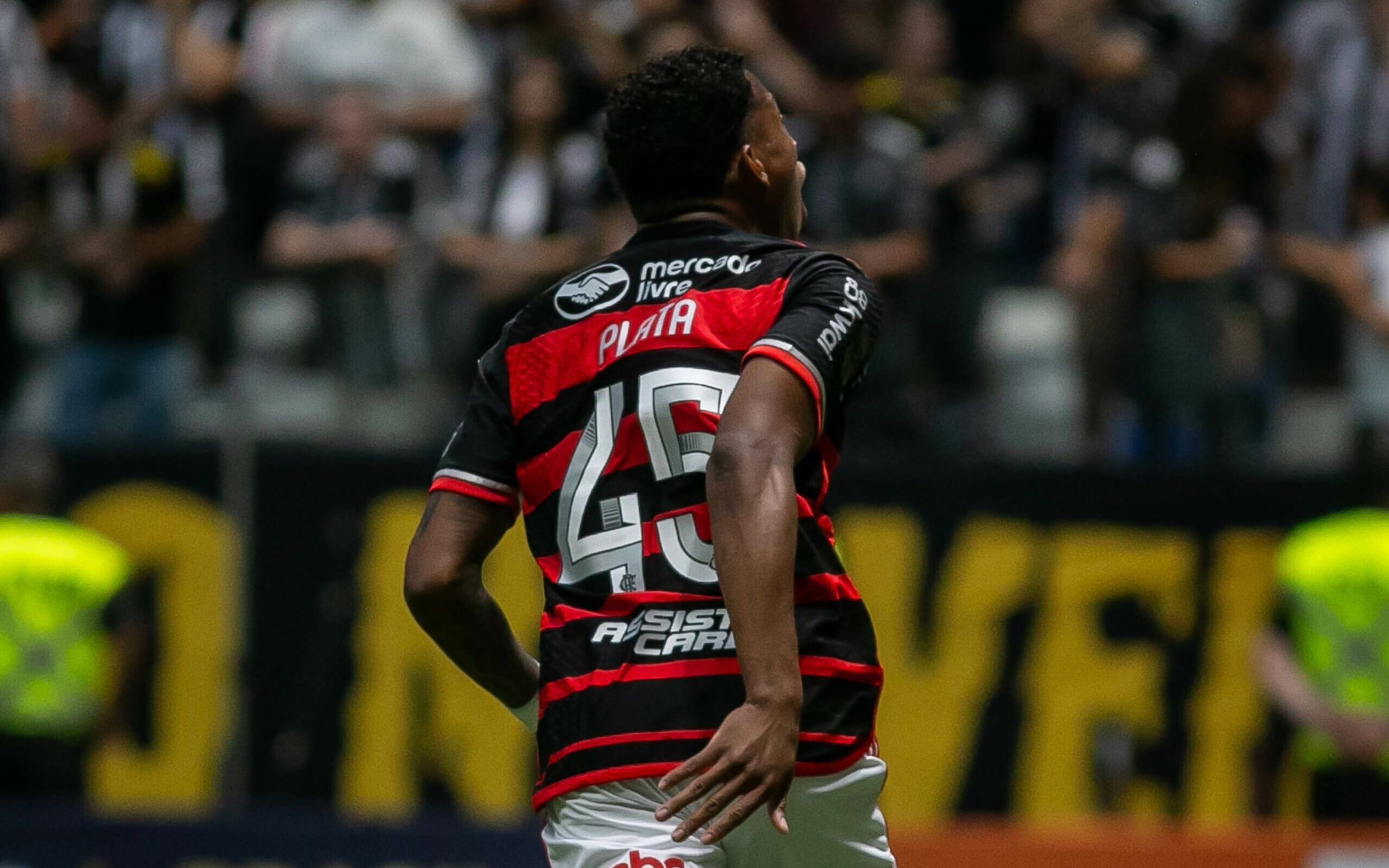2560x1600 Plata celebra primeiro título pelo Flamengo: 'Dia inesquecível'