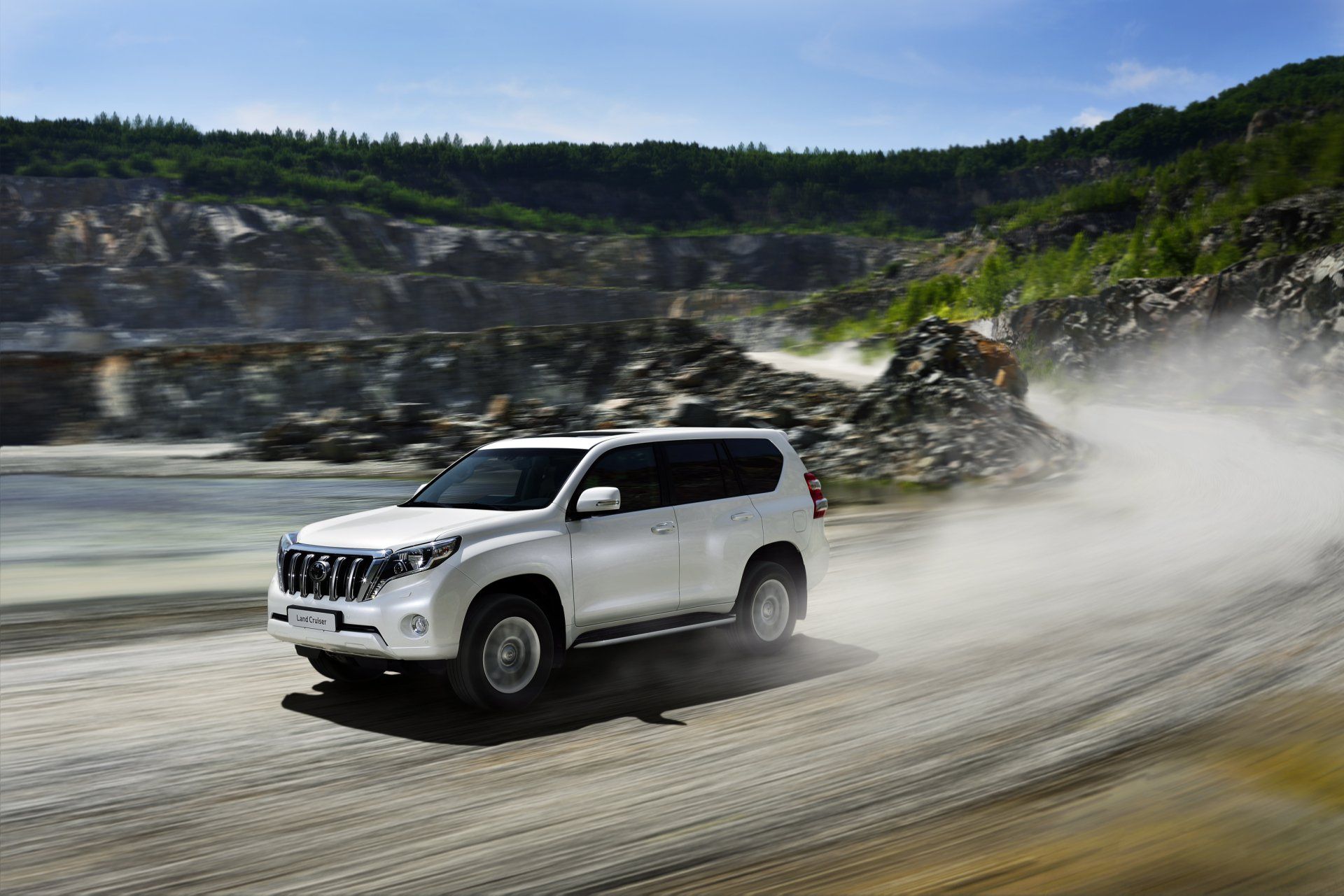 1920x1281 Toyota Land Cruiser Quad HD Off Road Wallpaper (Jeep Style SUV)x2050