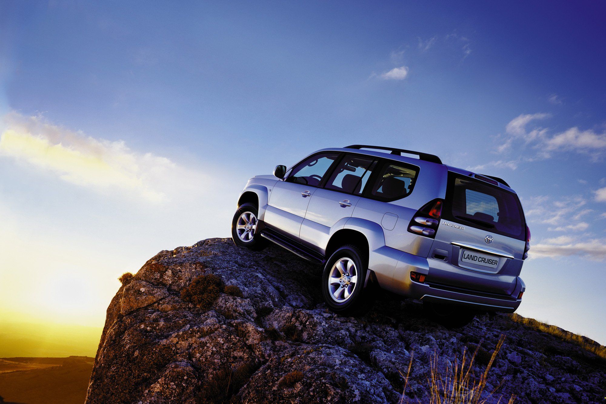 2000x1333 toyota, Land, Cruiser, Prado, Auto, Car, Jeep, Elevation, Slope, Mountain, Toyota, Land, Cruiser, Prado, 120 Wallpaper HD / Desktop and Mobile Background