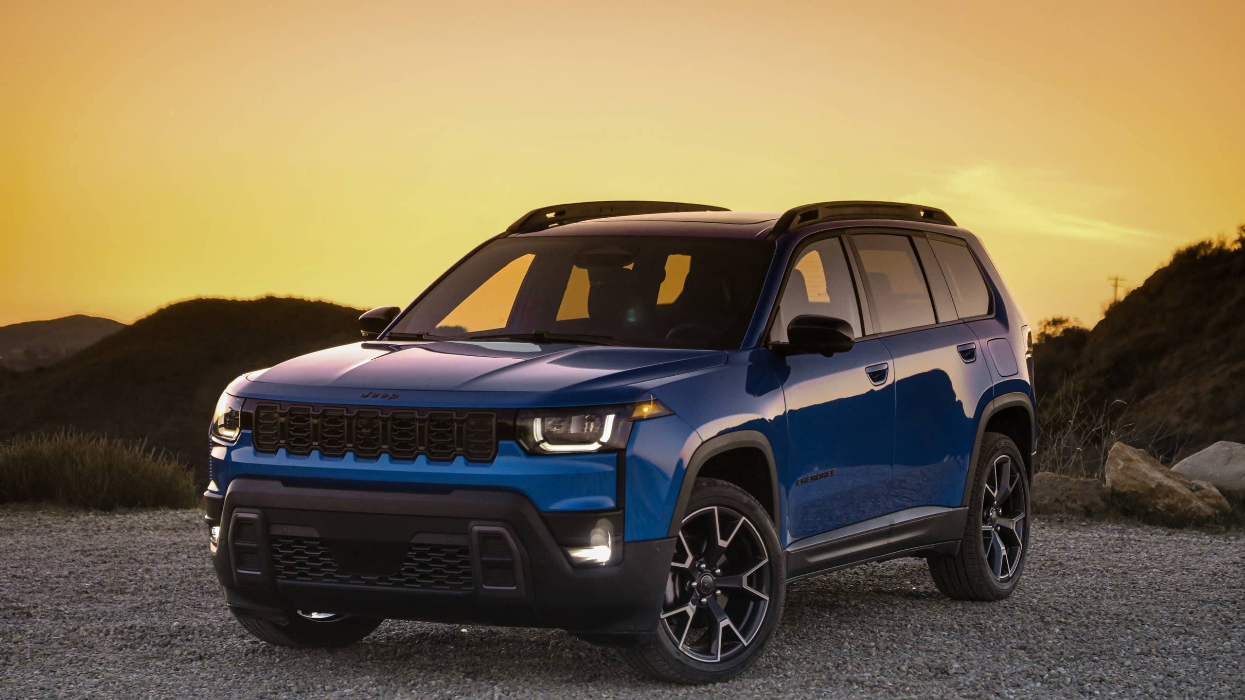 2560x1440 Jeep's New Cherokee Hybrid Is Part Toyota's Journal