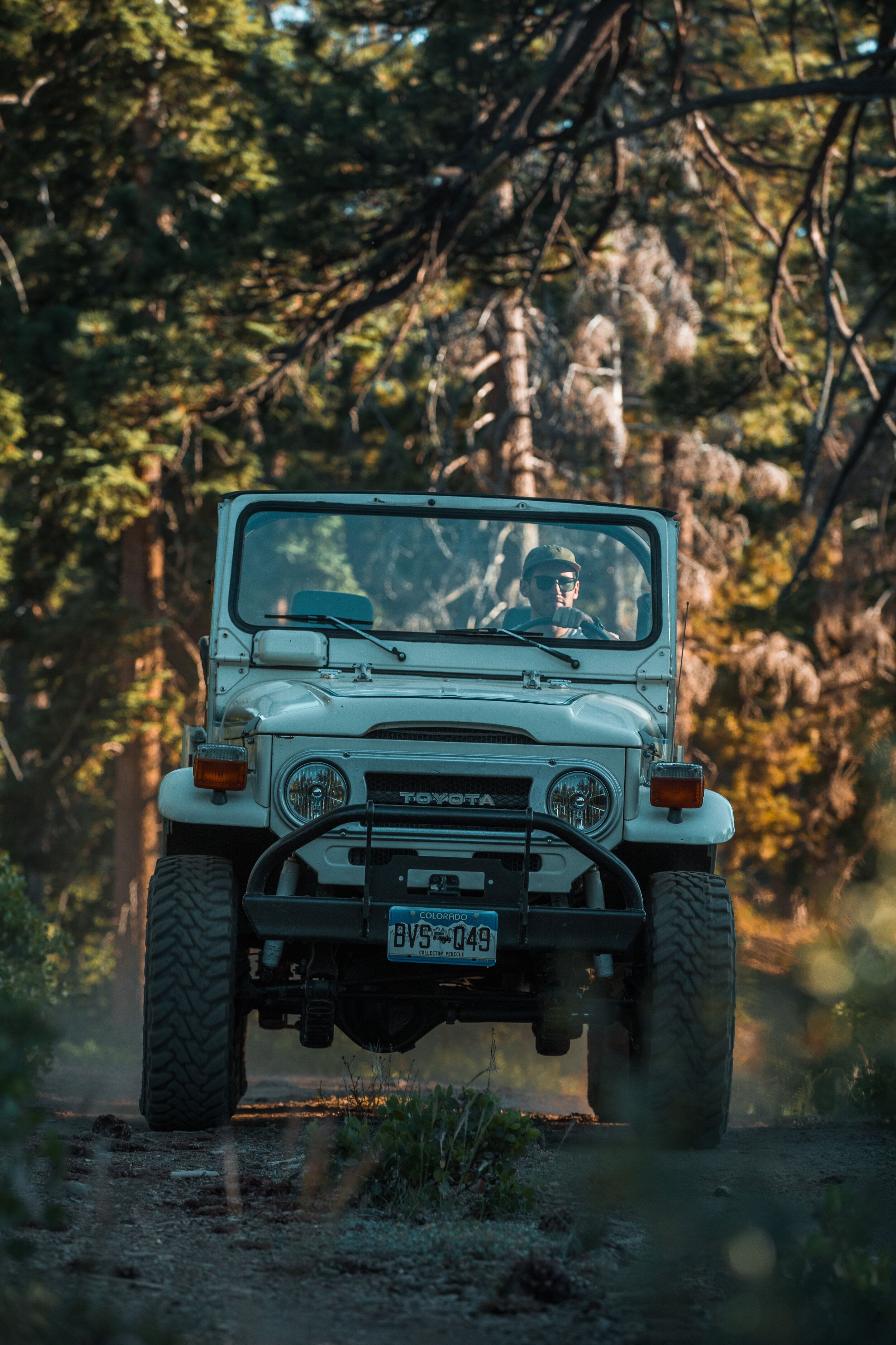 2500x3750 Toyota FJ40 Wallpaper
