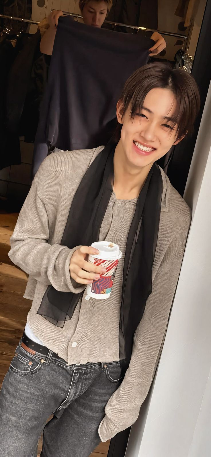 736x1593 seonghyeon wallpaper cortis lockscreen