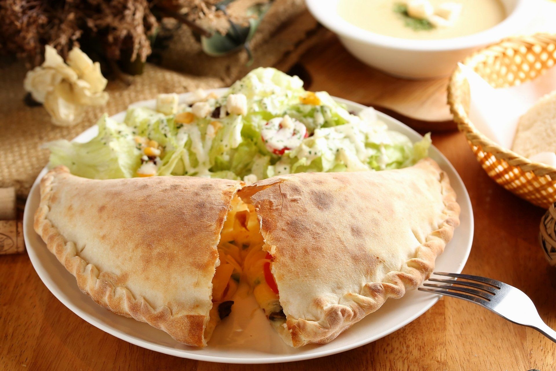 1920x1280 Download Calzone Food Pizza HD Wallpaperx1365