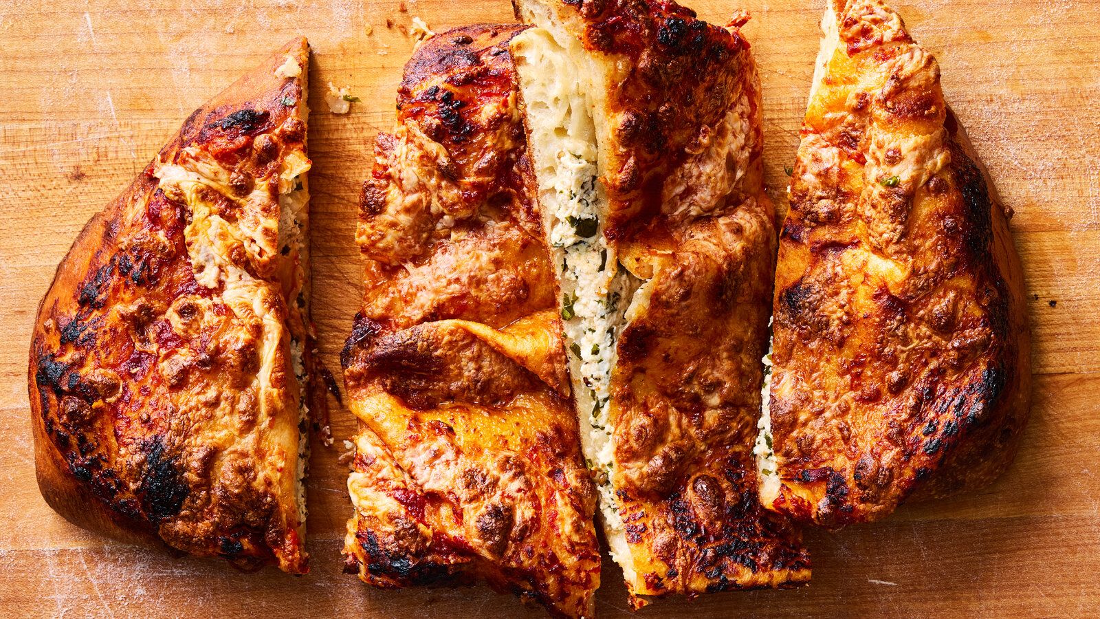 1600x900 Pizza Calzone