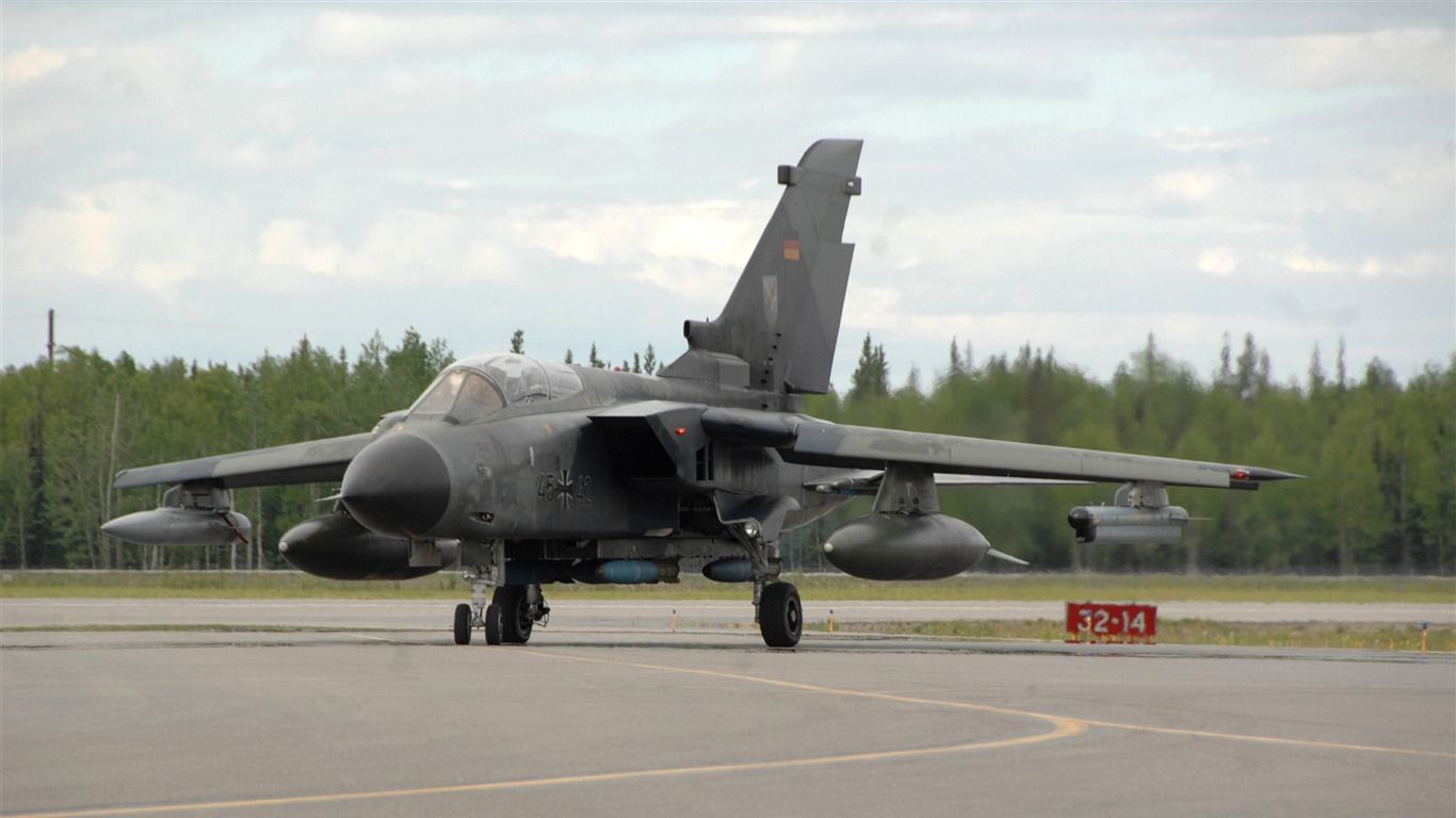 1366x768 Panavia Tornado RQ 4 Modern Military Aircraft HD Wallpaper