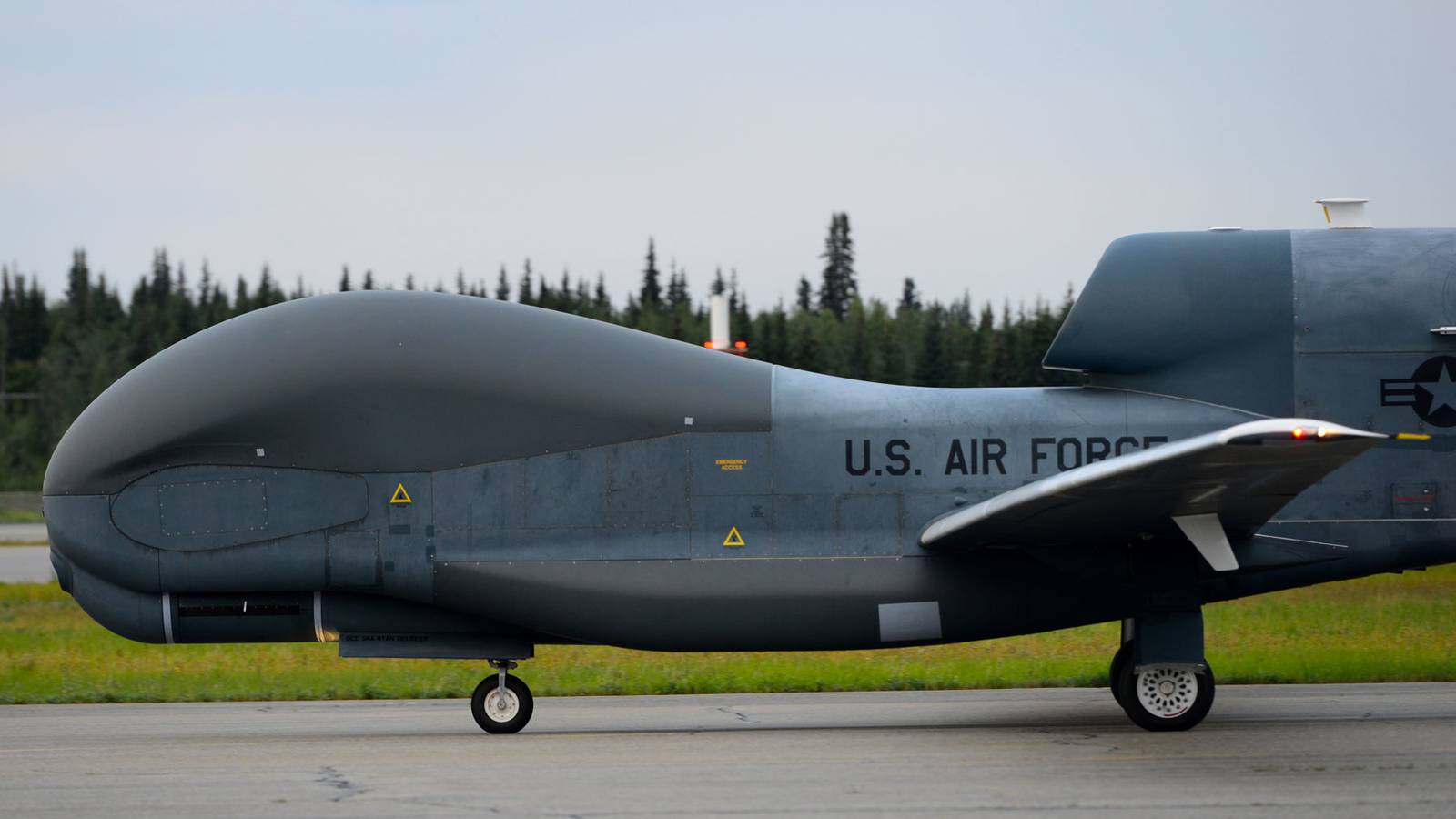 1600x900 False Navigation Data Caused Global Hawk to Nosedive, Break Apart: Air Force