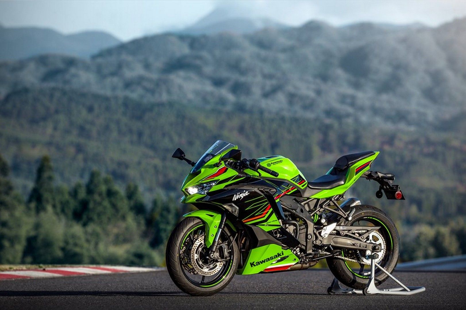 1622x1080 Ninja ZX 4RR Wallpaper