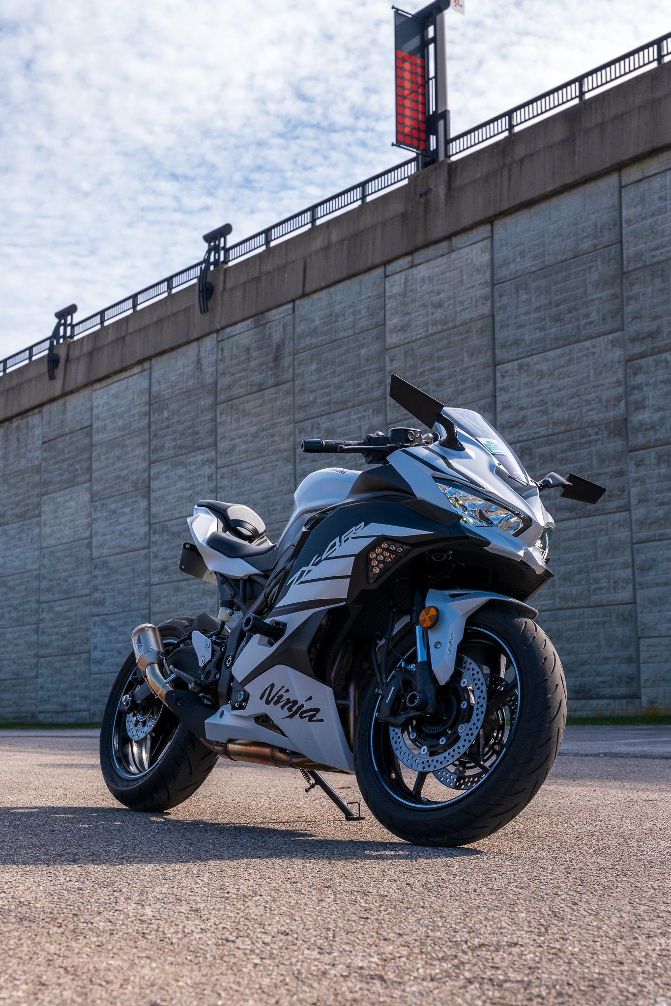1365x2048 ZX4RR