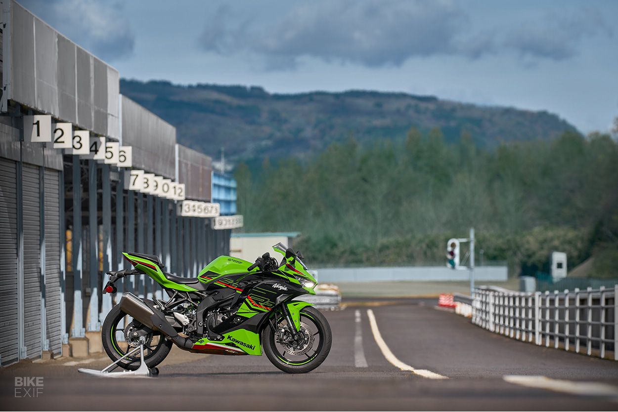 1250x834 Four Banger Blast: Why The New Kawasaki Ninja ZX 4RR Matters. Bike