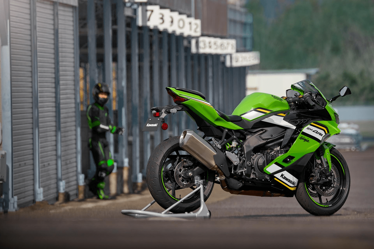 1280x853 Ninja ZX 4RR