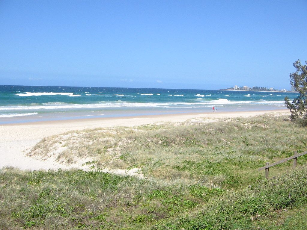 1024x768 Coolangatta. the beach where we stayed in queensland