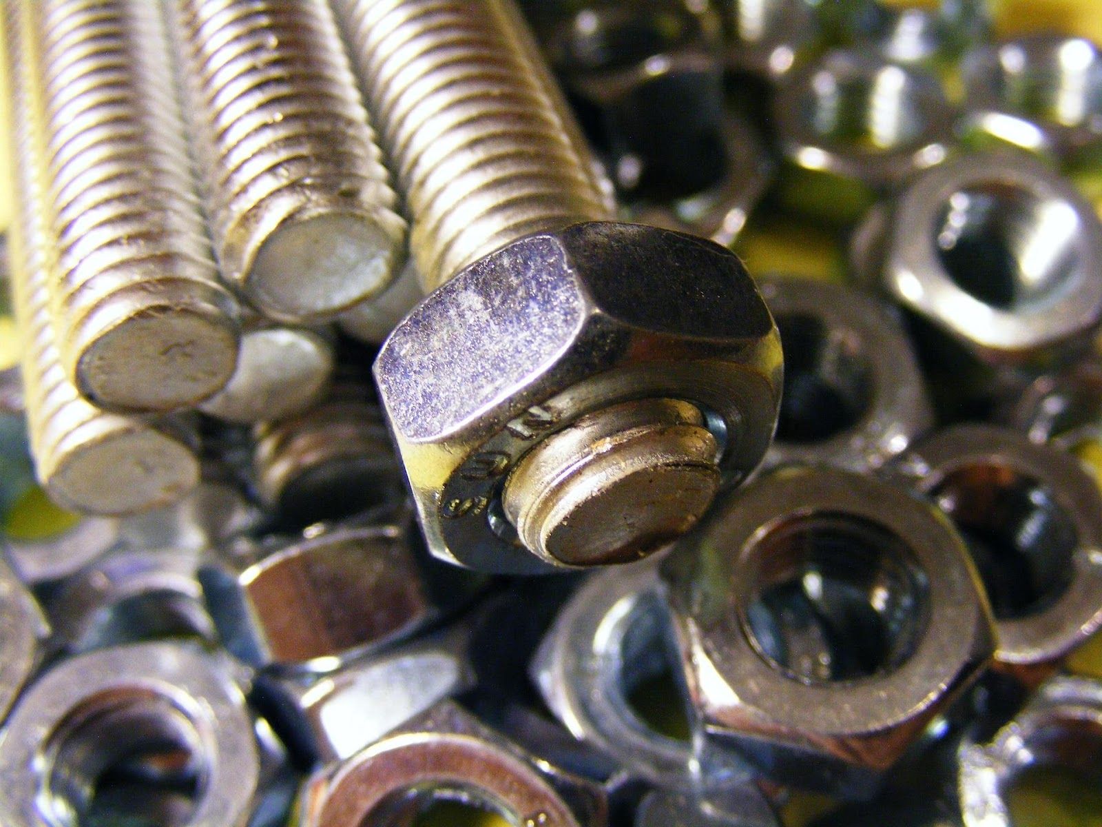 1600x1200 Fastenere Hardware Screw Material