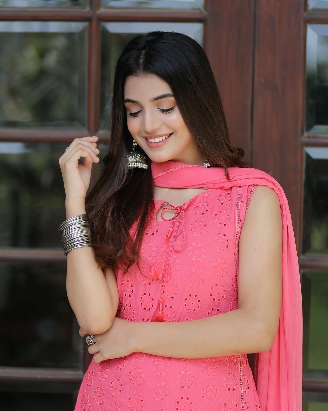 1080x1350 Laiba Khan Wallpaper