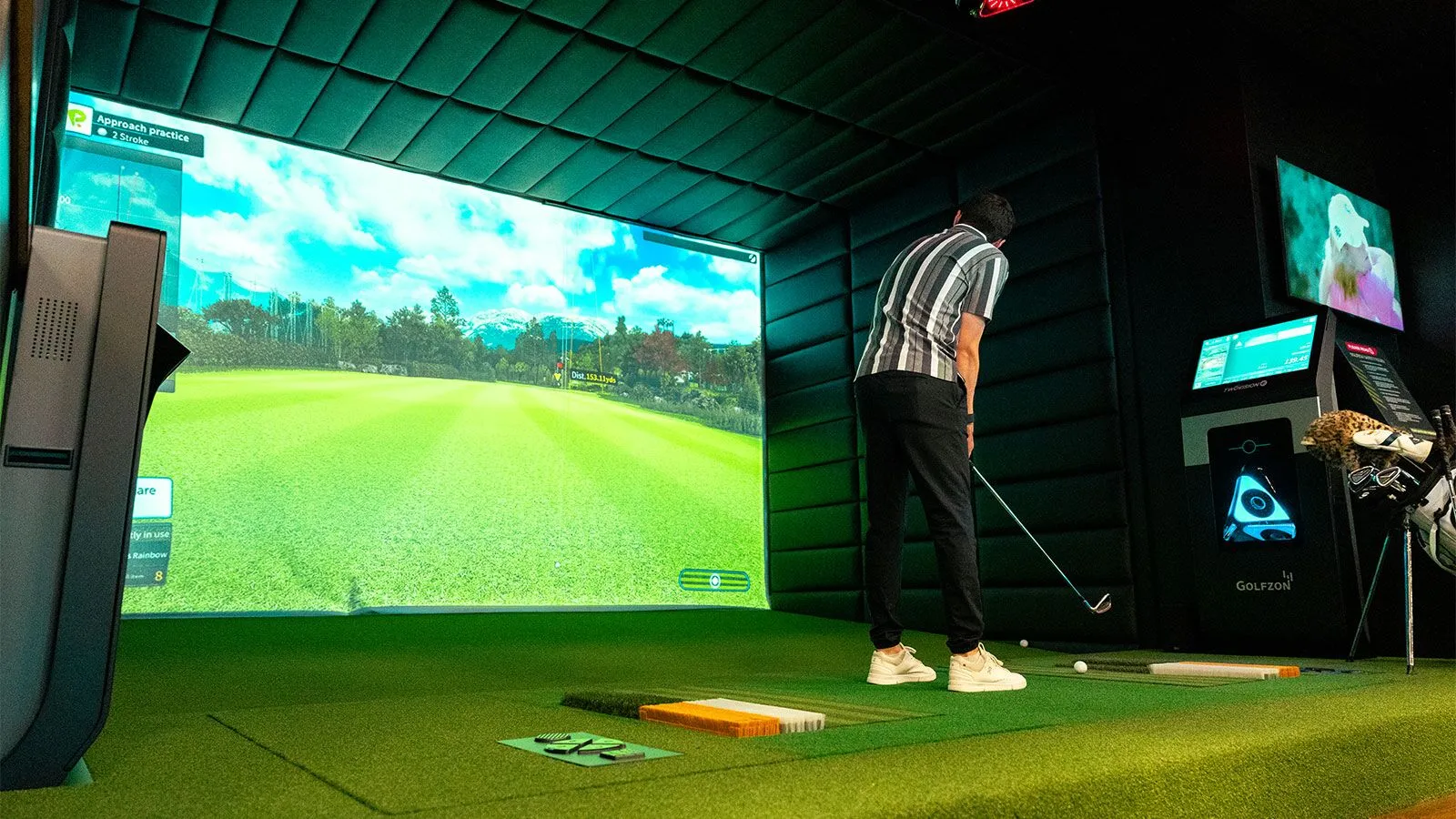 1600x900 Indoor Golf Simulators in NEPA