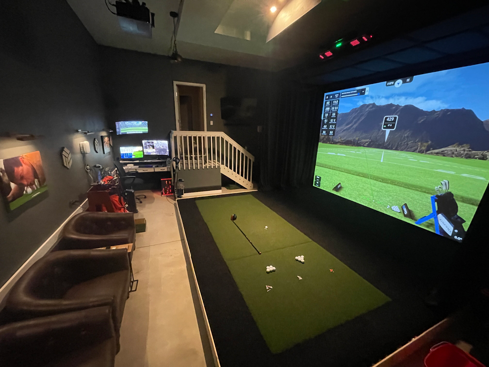 1600x1200 TGL at Home: Play Like the Pros on Your Golf Simulator's Place