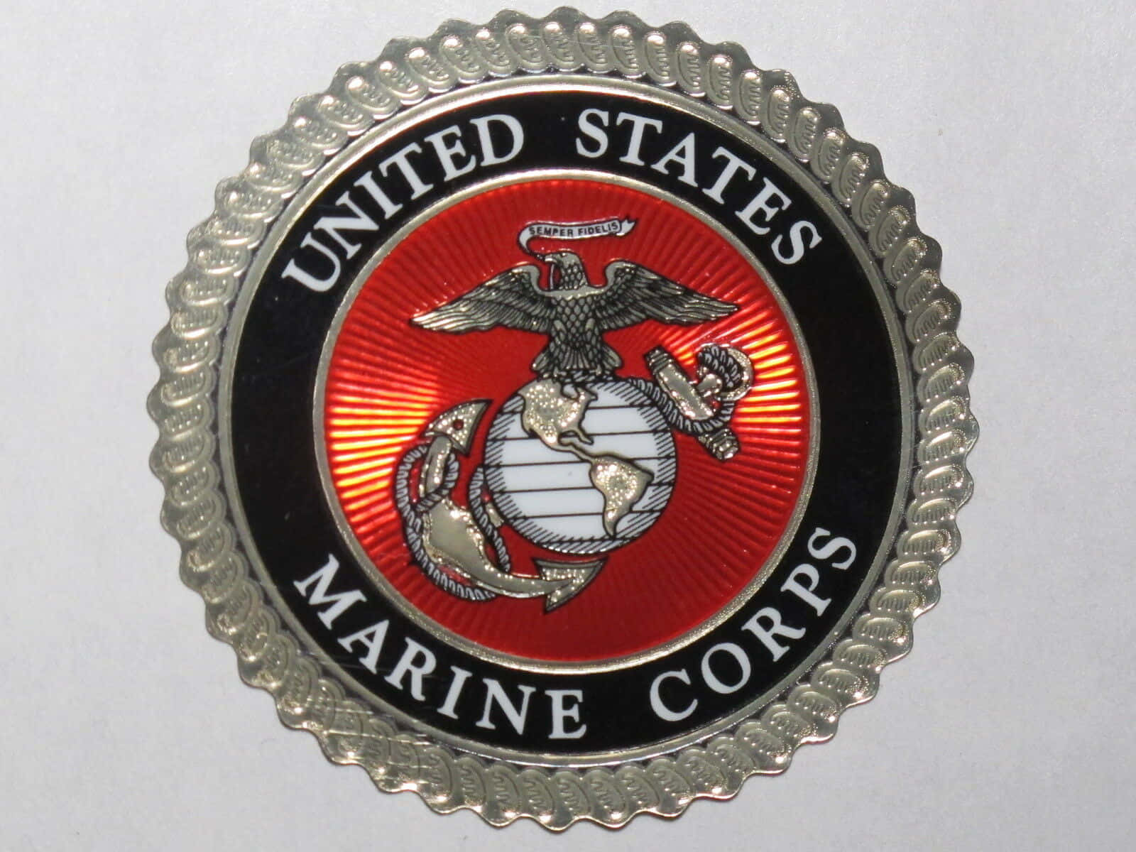 1600x1200 Baixe Papéis de Parede do Umorgulhoso Fuzileiro Naval Dos Estados Unidos Fica Ereto Em Seu Uniforme