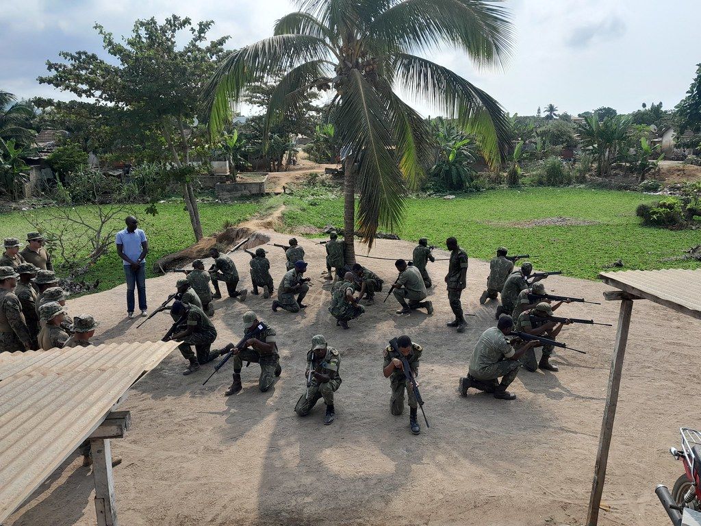 1024x768 8º Curso de Formação de Soldado Fuzileiro Naval em São Tom