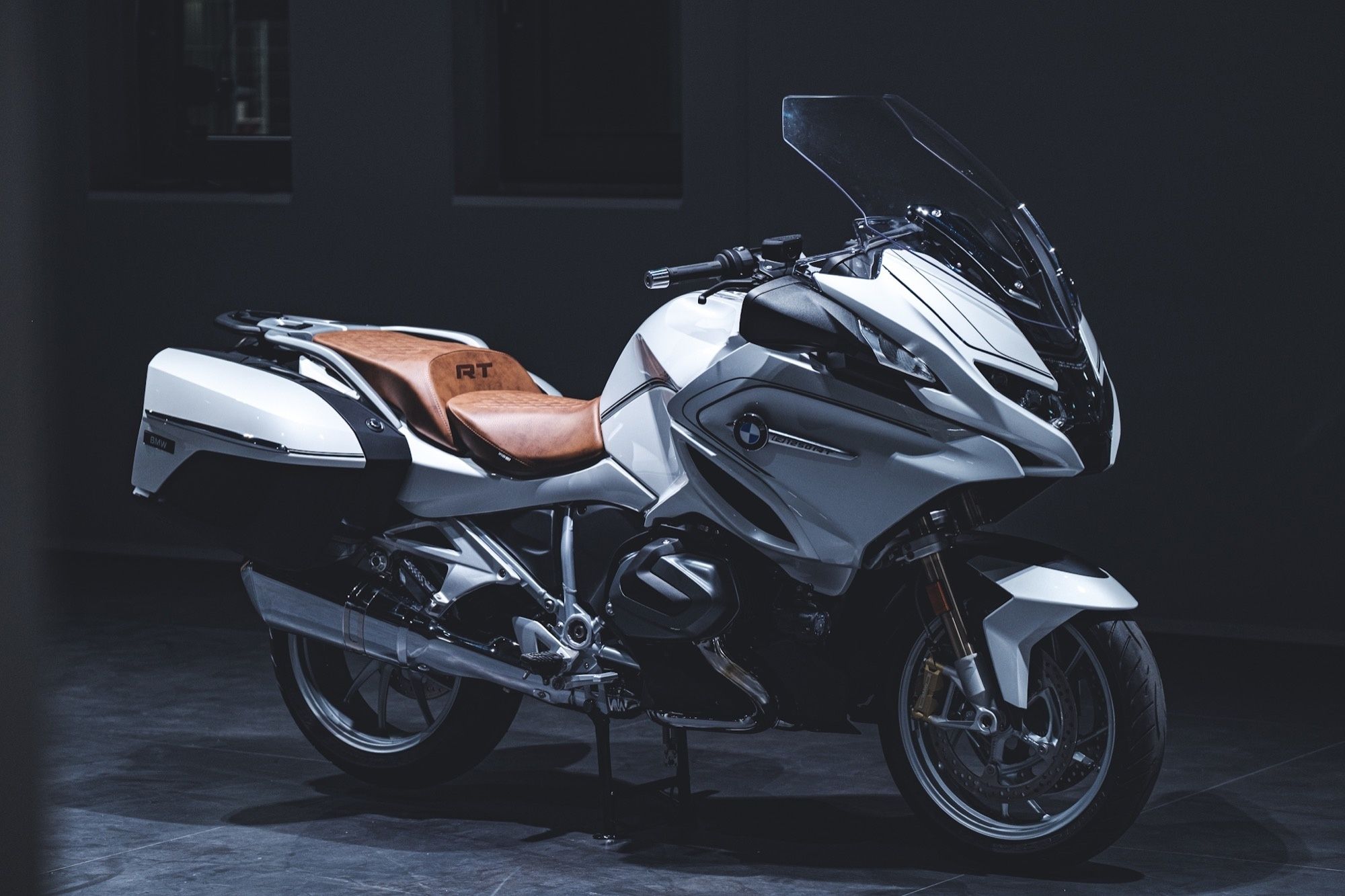 2000x1333 BMW R 1250 RT Wallpaper