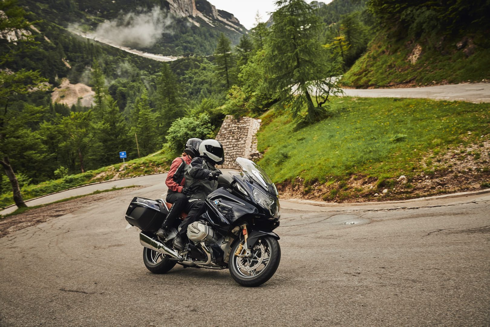 1620x1080 BMW R 1250 RT First Look. Variable Timing (11 Fast Facts + Video)