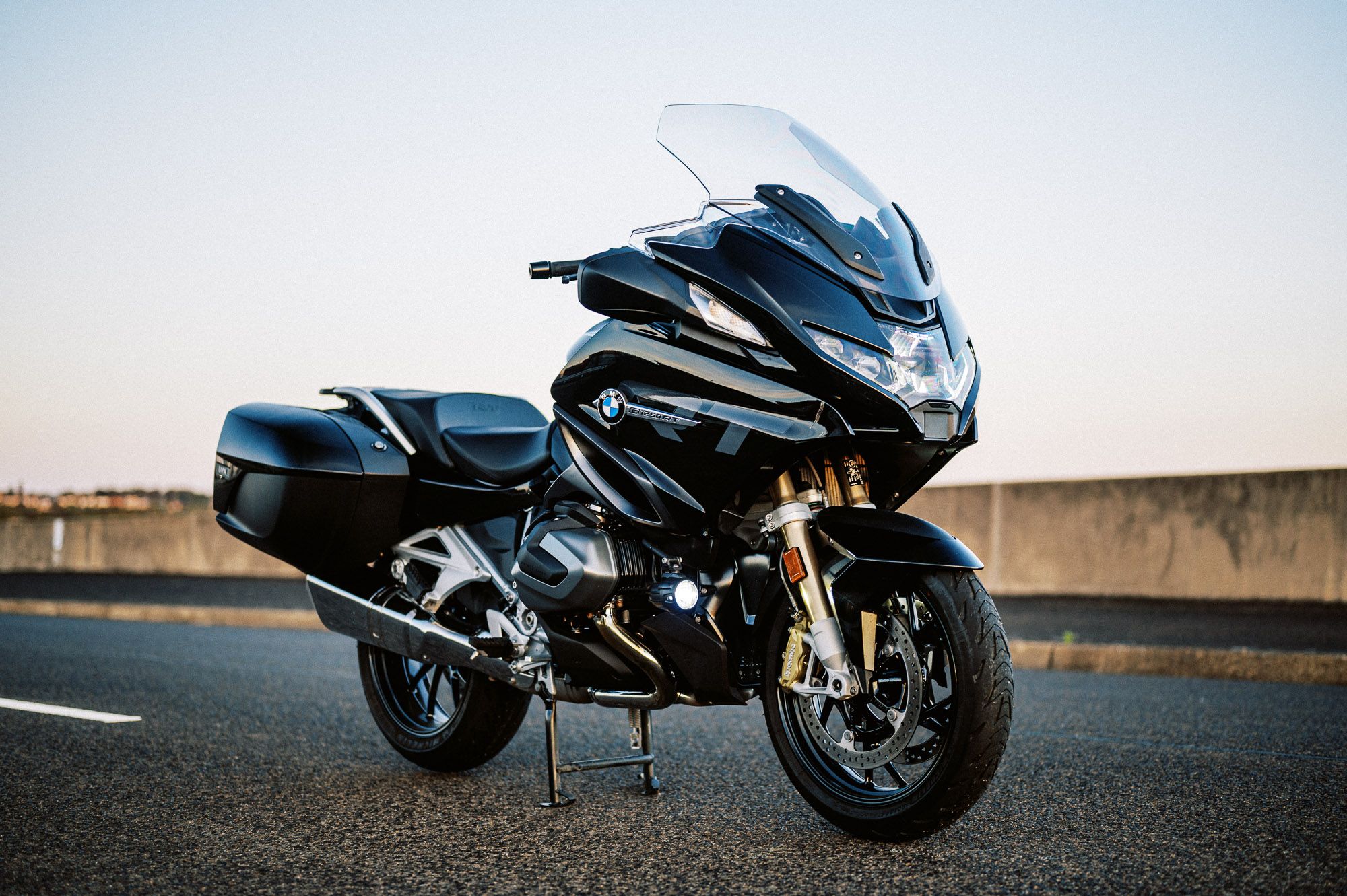 2000x1331 BMW R 1250 RT Triple Black Tourer Ride Review