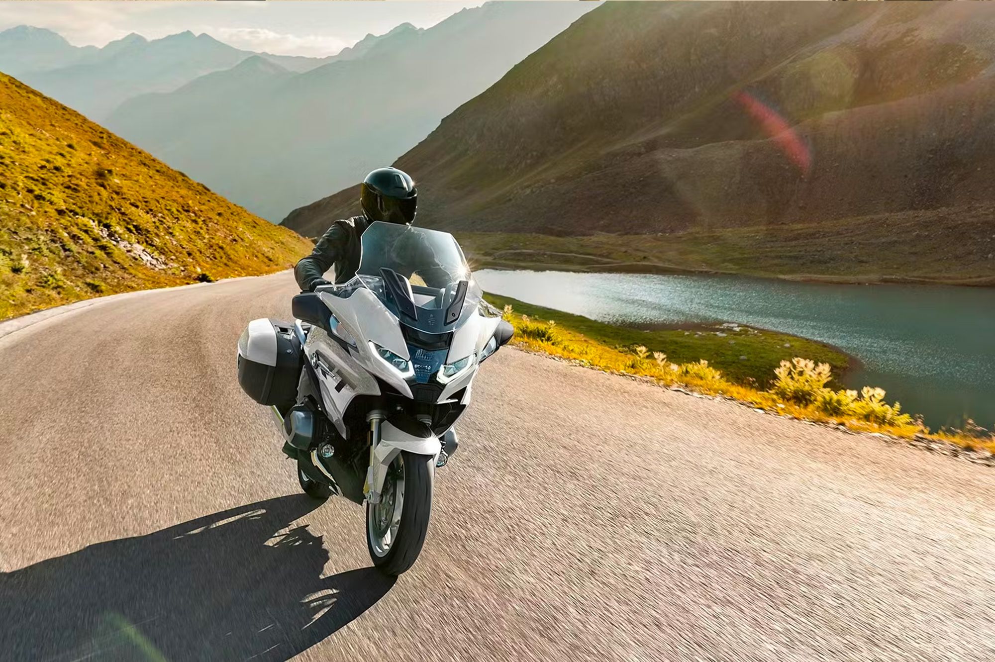 2000x1331 BMW R 1250 RT Triple Black Tourer Ride Review