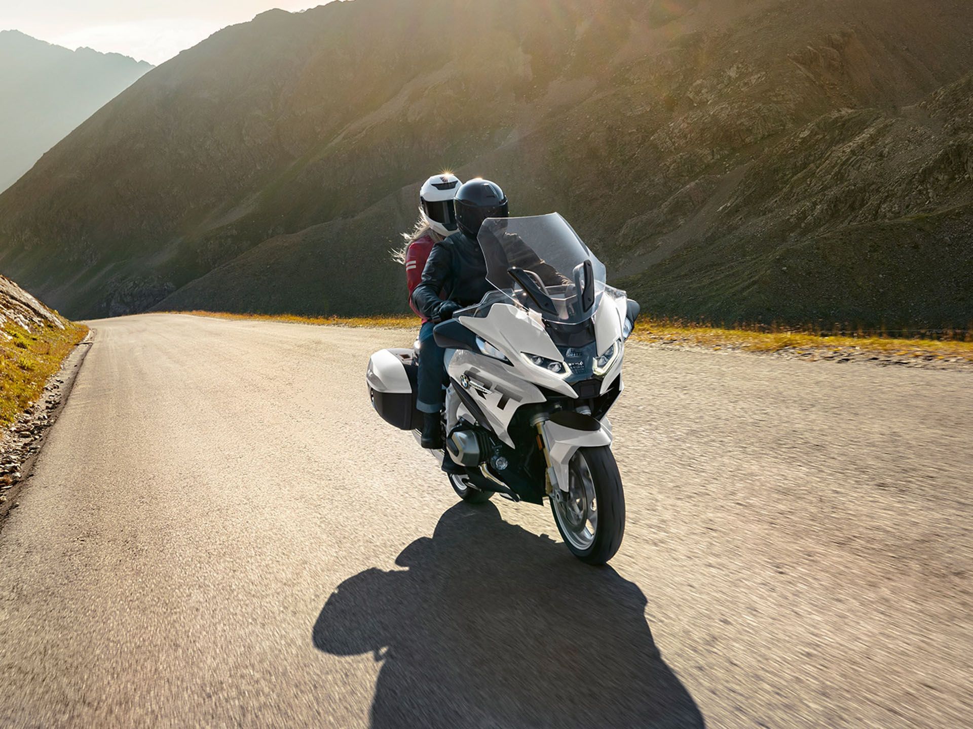 1920x1440 New 2024 BMW R 1250 RT, Salem VA. Specs, Price, Photo. Alpine White 3