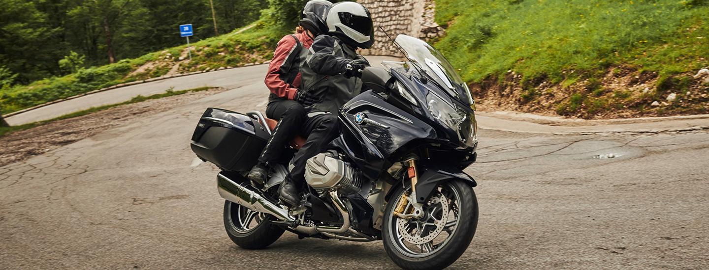 1440x550 BMW R 1250 RT. Cycle Werks in Barrington