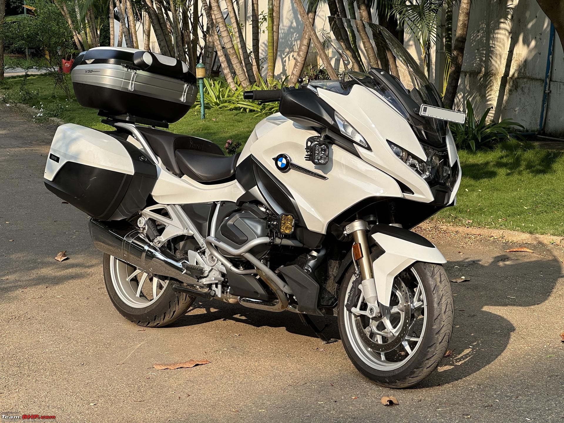 1920x1440 BMW R1250RT Review. The White Travel Tourer