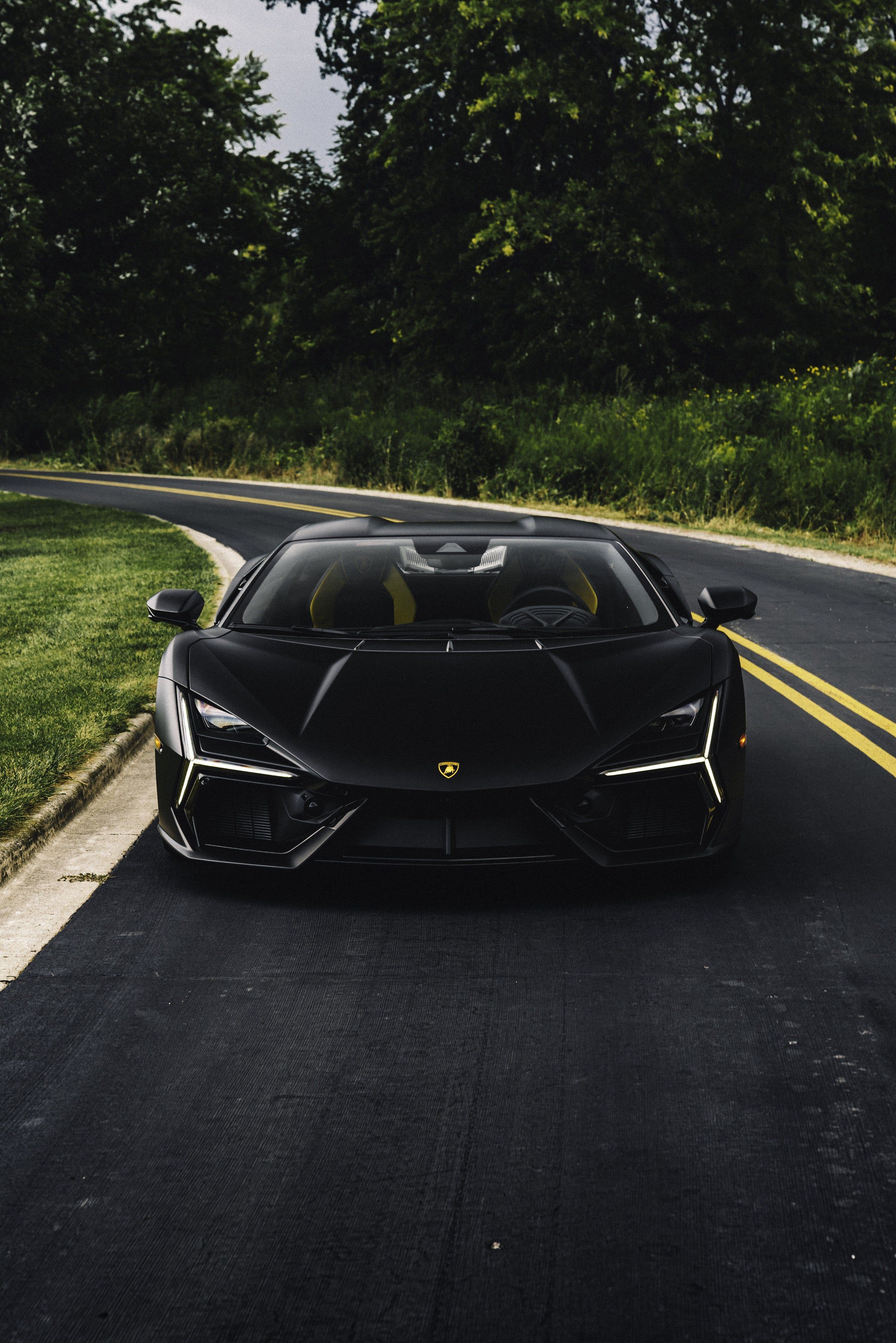 2335x3500 Lamborghini Revuelto