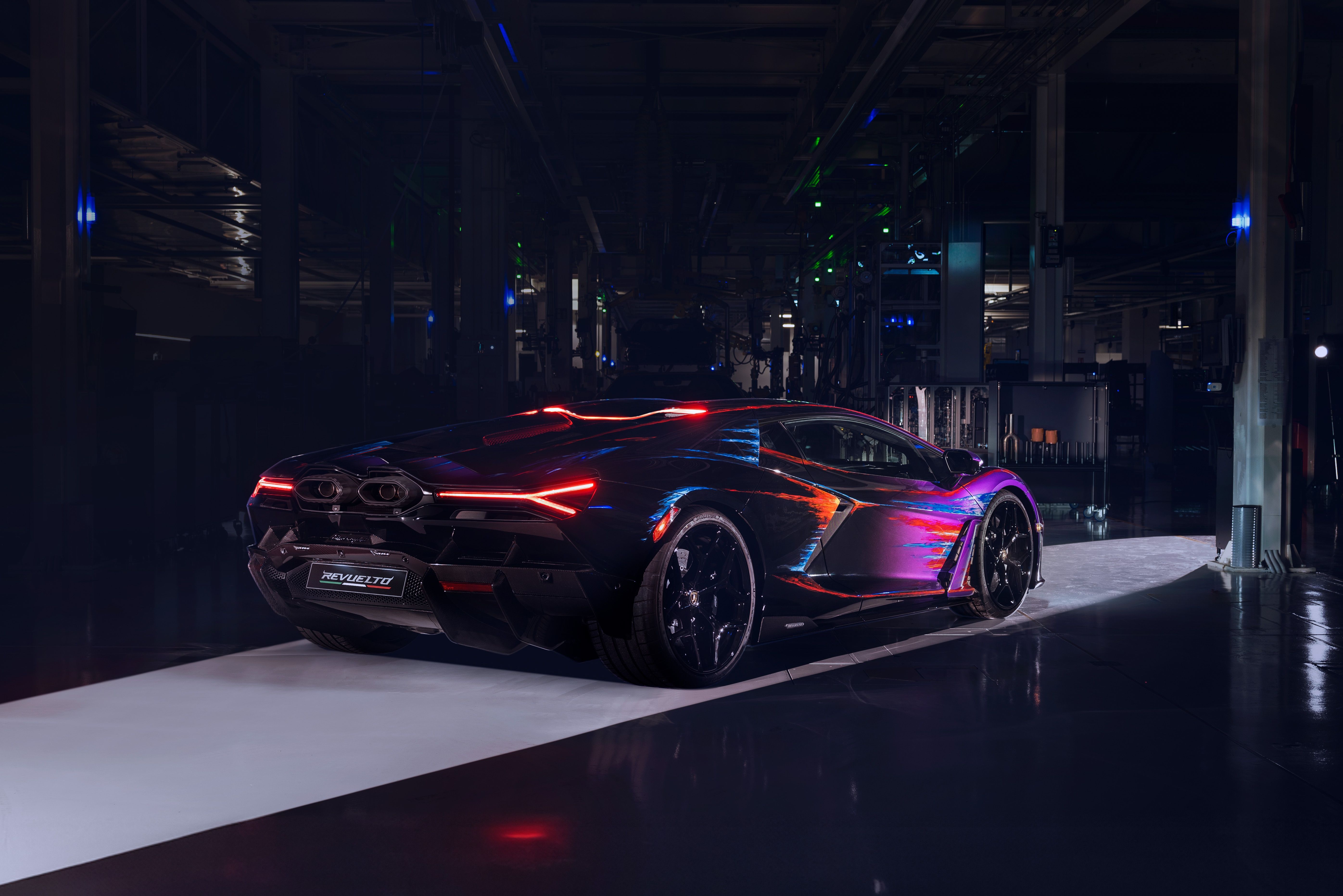 5584x3726 Black Lamborghini Revuelto Wallpaper