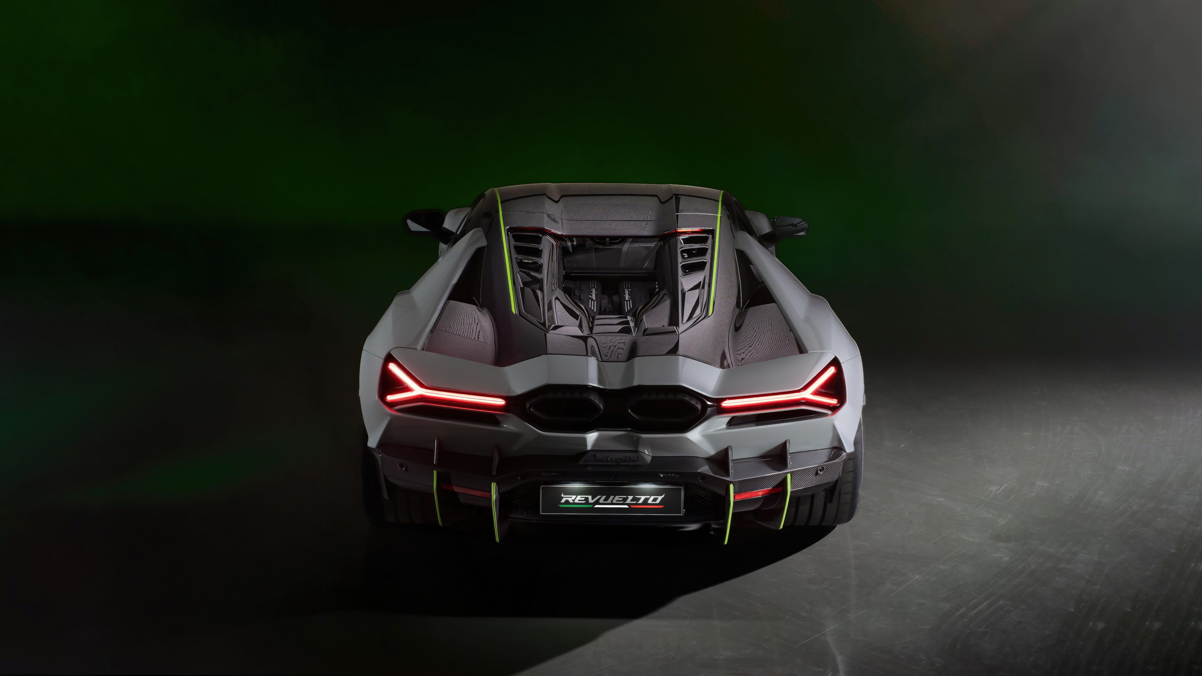 3840x2160 Lamborghini Revuelto in Stunning 4K Display