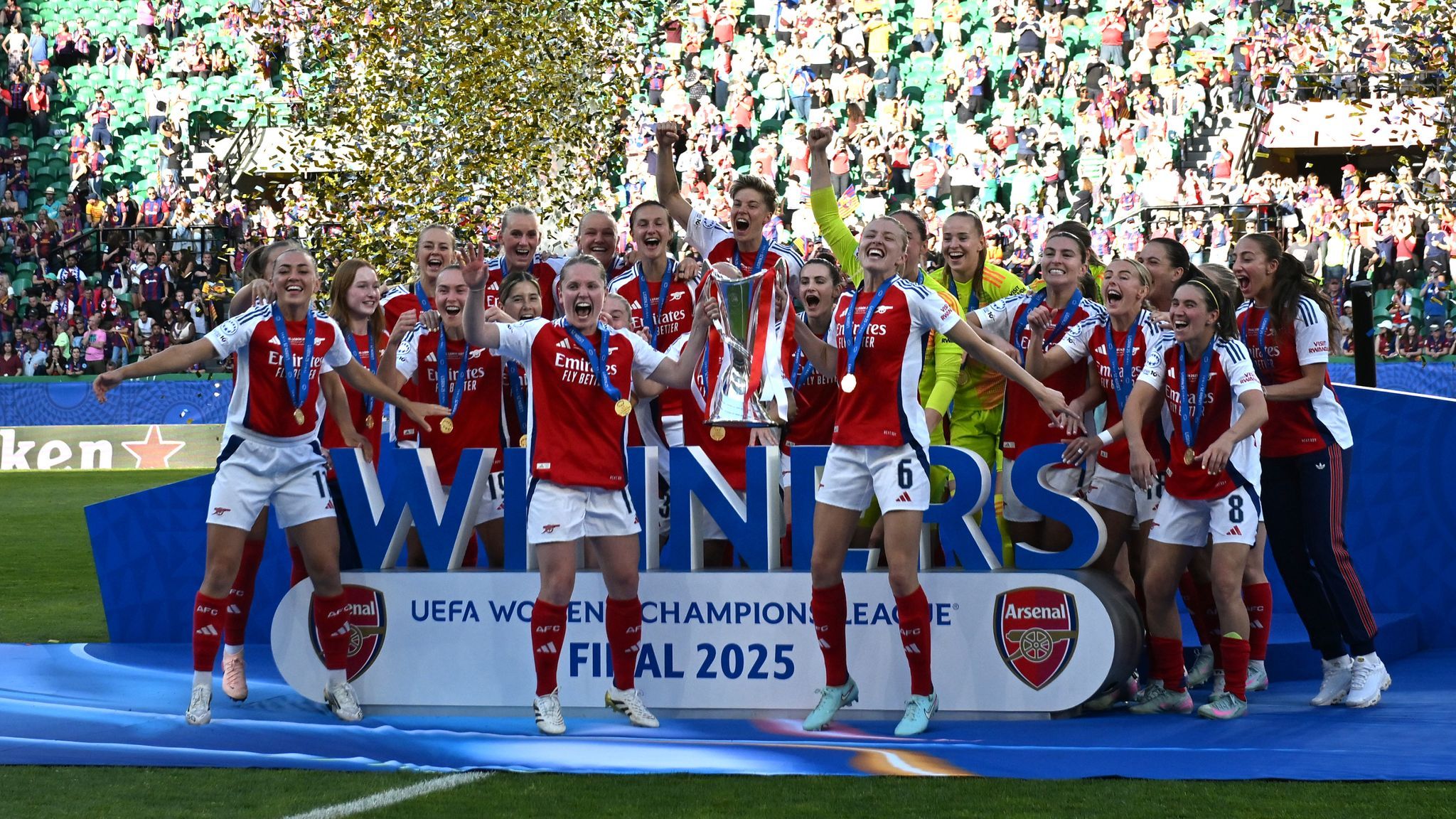 2048x1152 Arsenal win Women's Champions League with victory over Barcelona