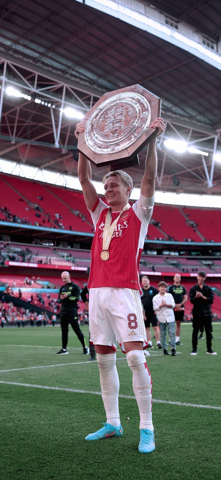 736x1593 Martin Ødegaard