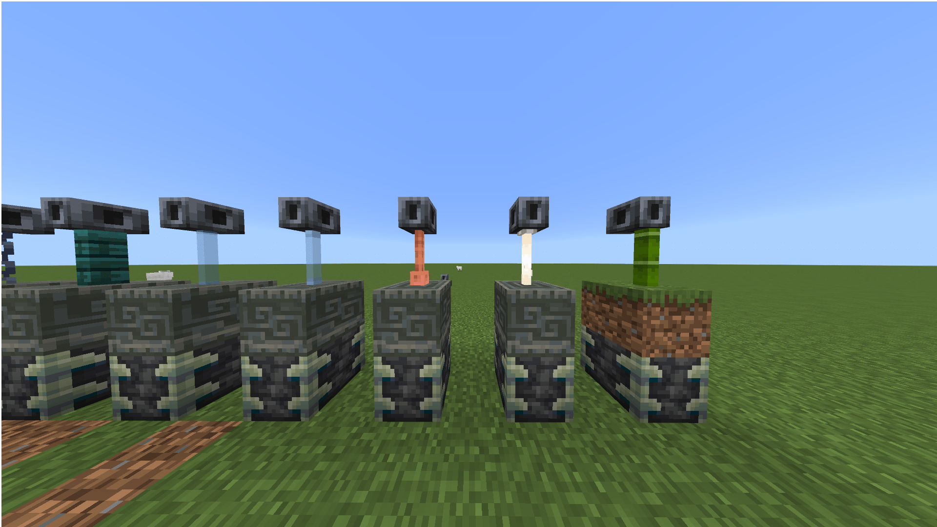 1920x1080 Which Mace design is better?