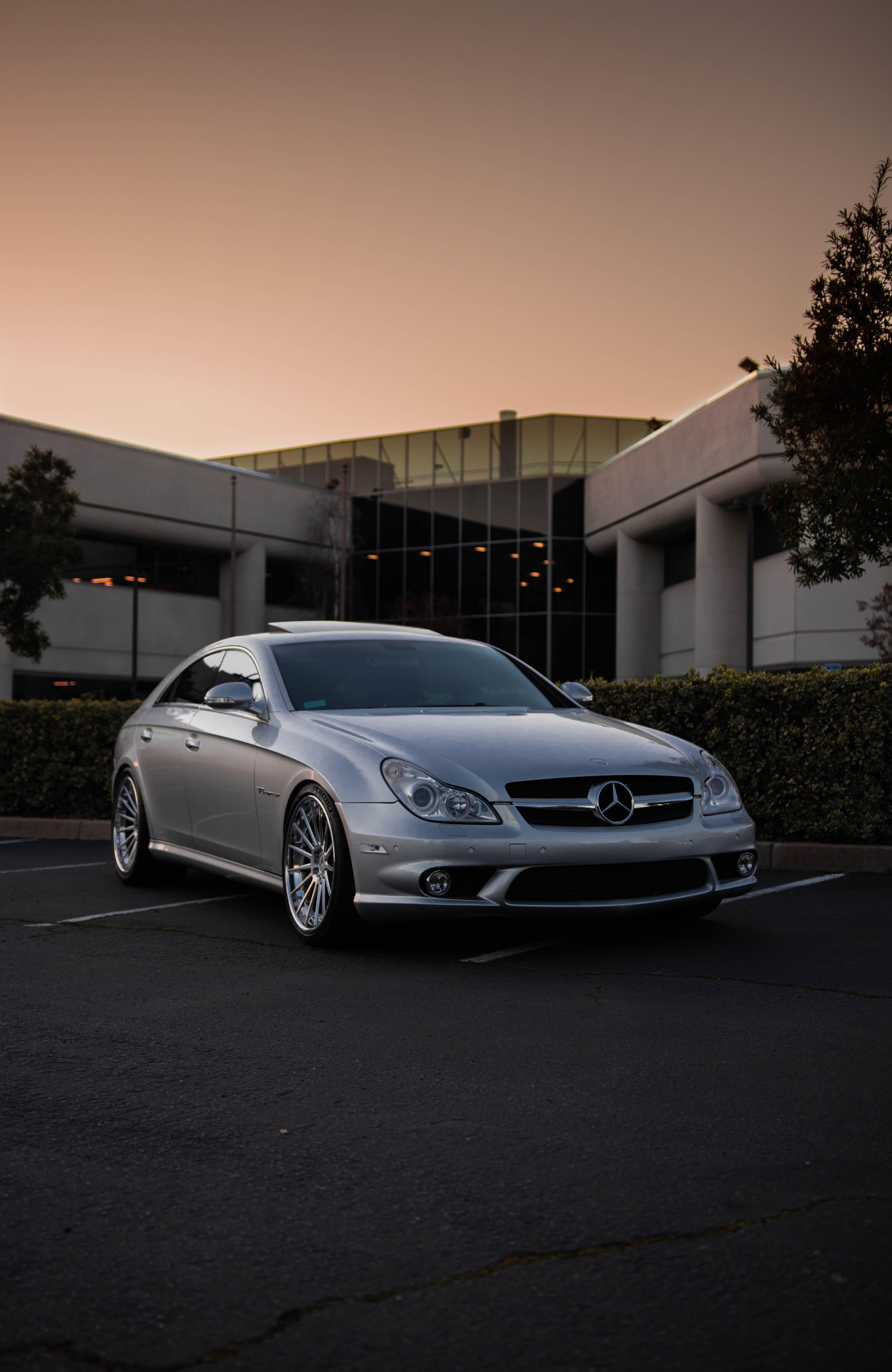 3902x5999 Haven't seen much w219 love on here so here's mine