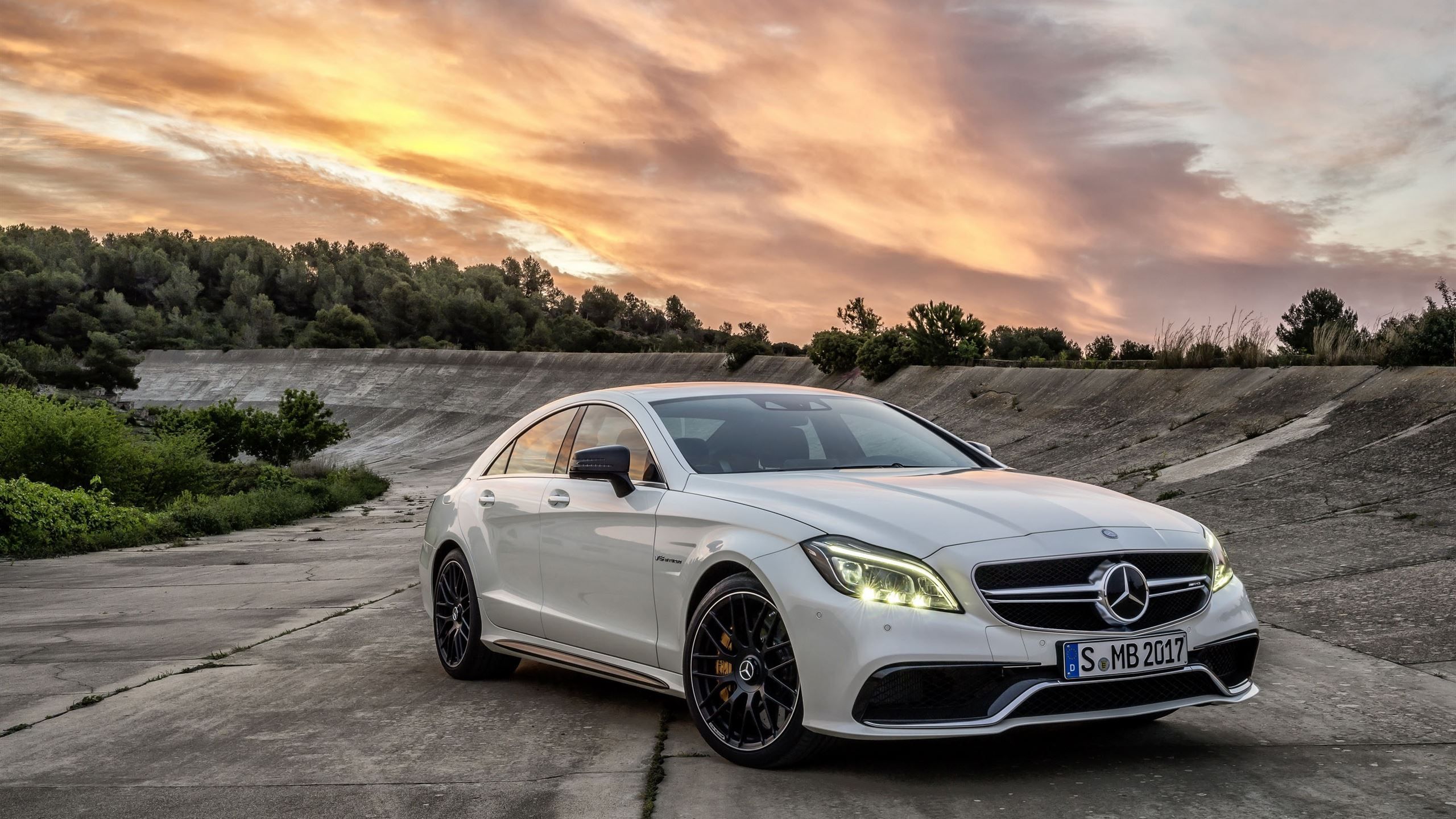 2560x1440 Mercedes Benz Mac Wallpaper Download