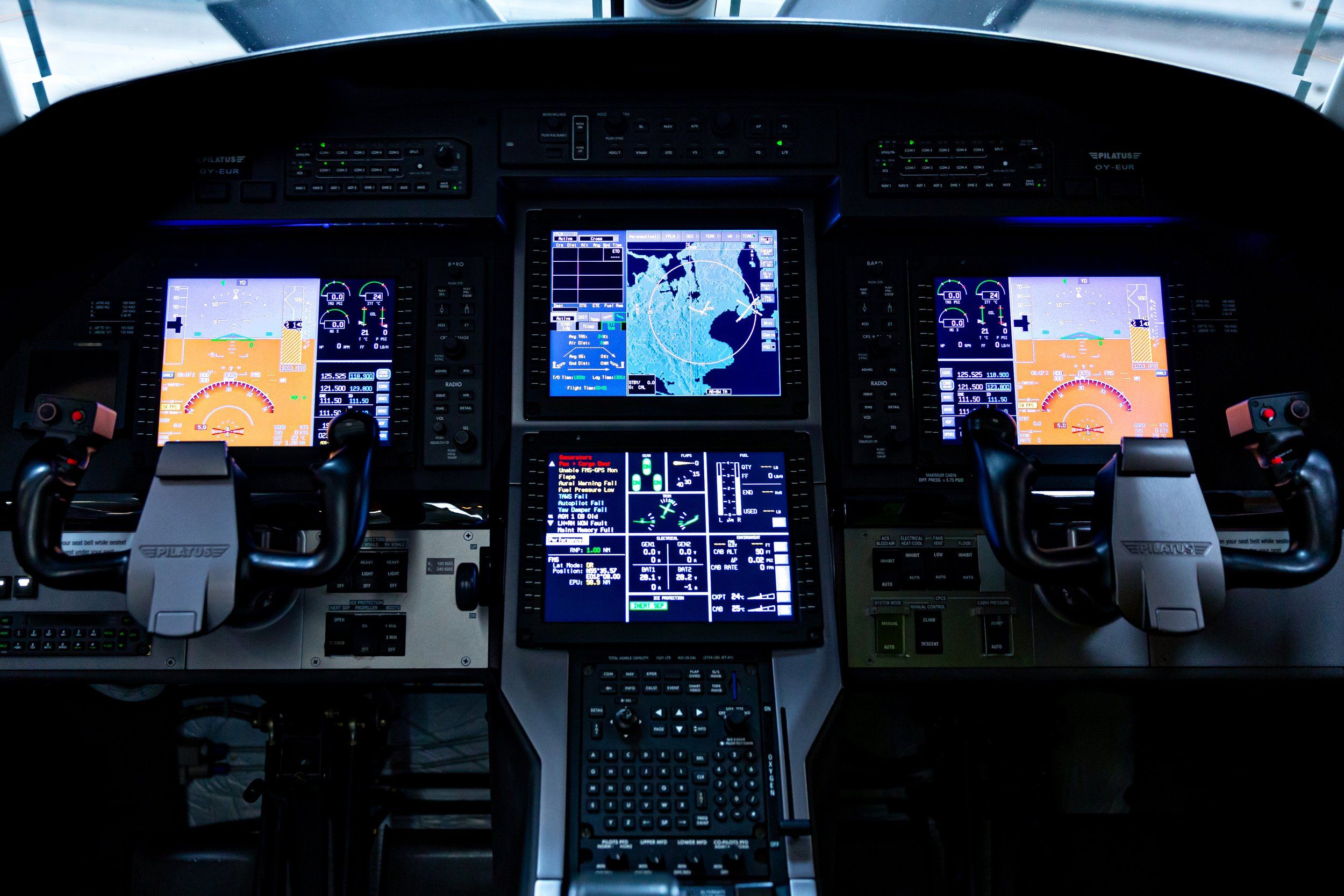 2500x1667 Avionics