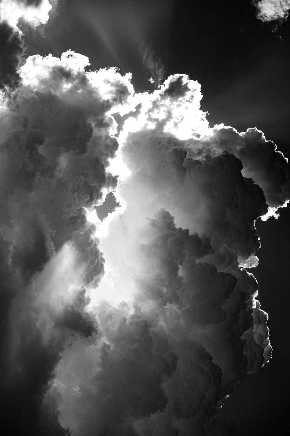 1000x1503 Download Dramatic Black and White Sky Wallpaper