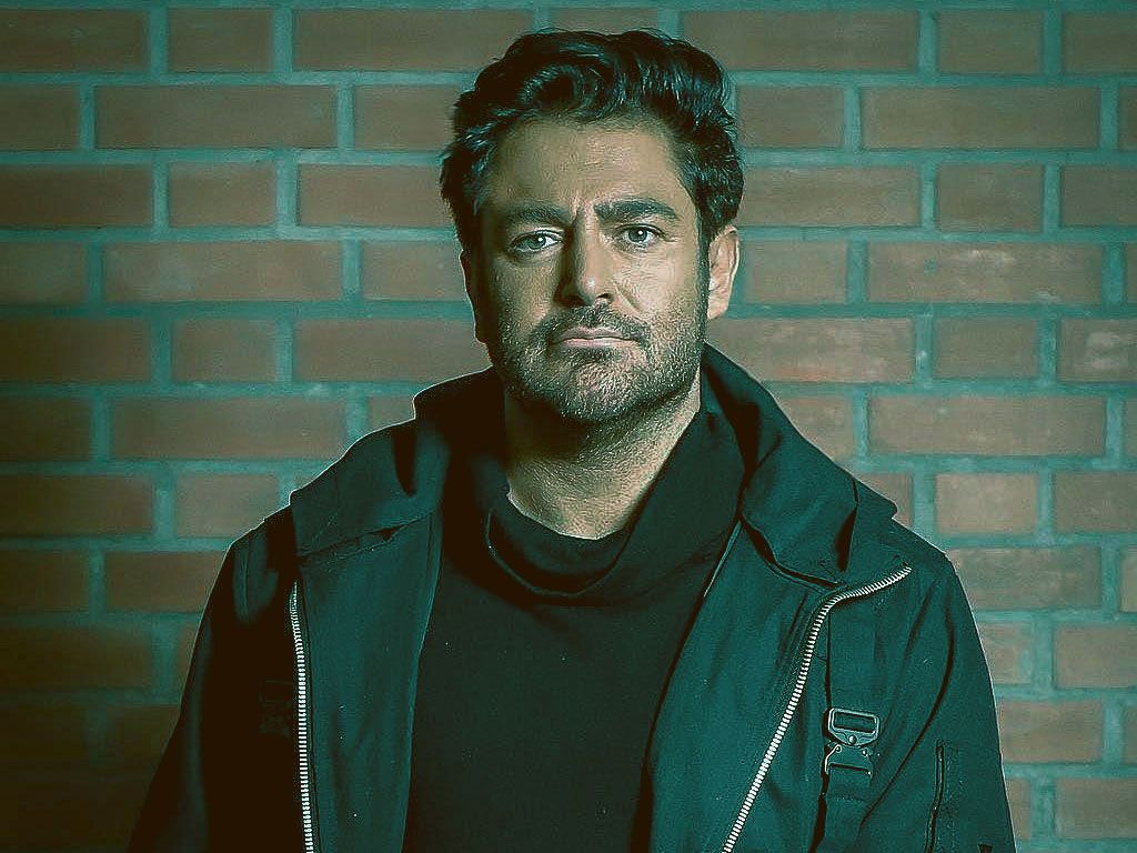 1024x768 Mohammad Reza Golzar Wallpaper