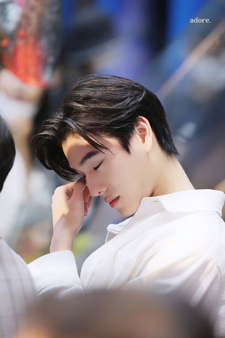 736x1104 Fish upon the sky wallpaper. Phuwintang boyfriend material wallpaper, Phuwin tang, Pond phuwin